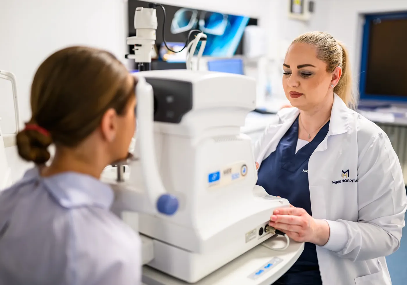 Examinarea fundului de ochi pentru retinopatie hipertensivă — Mrini Eye Hospital